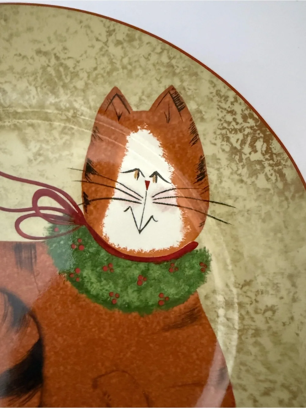 Festive Cat Plate Wall Accent in Brown and Green